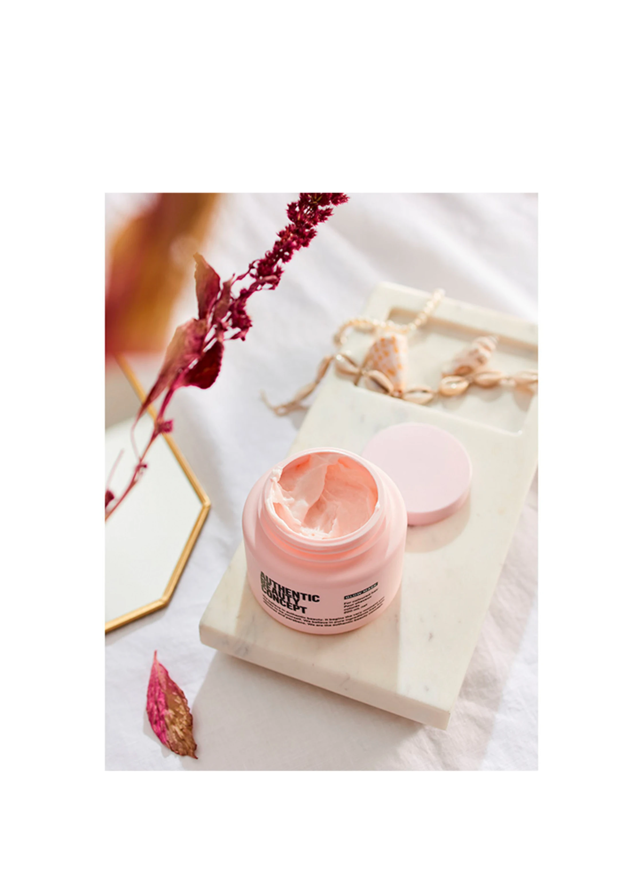 AUTHENTIC BEAUTY CONCEPT GLOW MASK