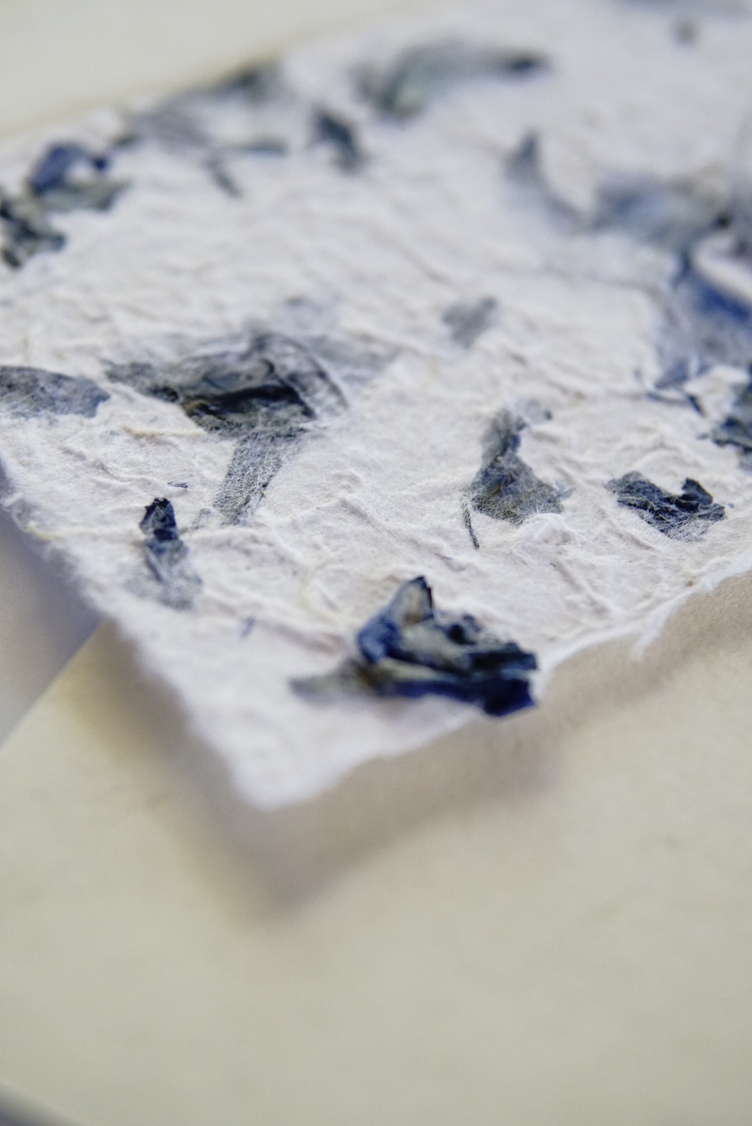 Grußkarte weiß/blau, Büttenpapier, B 12,5 cm, H 17 cm günstig bestellen