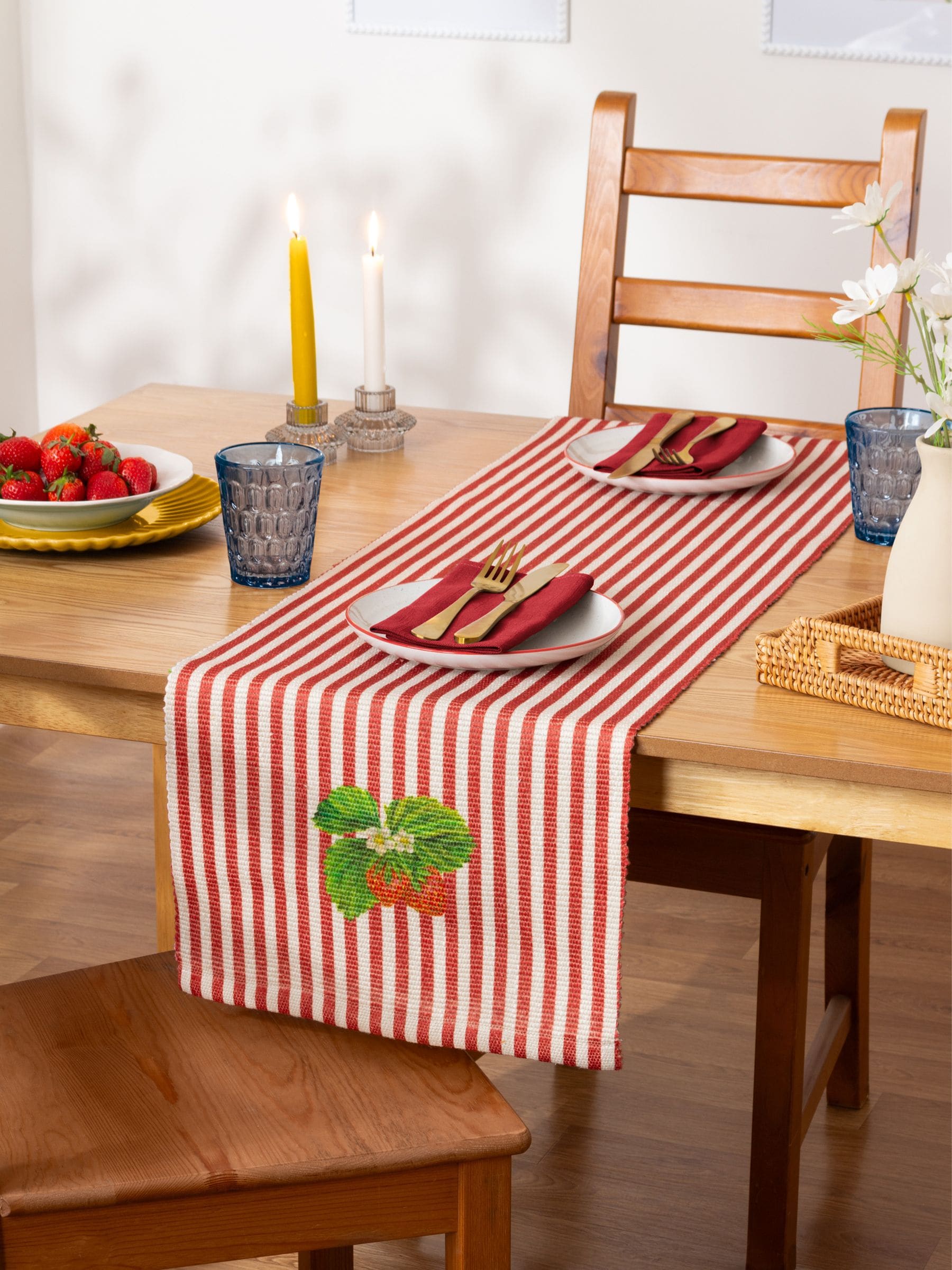 Wylder Strawberry Strepen 180x35cm Tafelloper