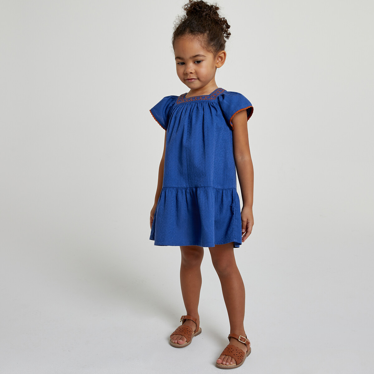 COLEÇÕES LA REDOUTE<br>Vestido de algodão com bordado e babados nas mangas