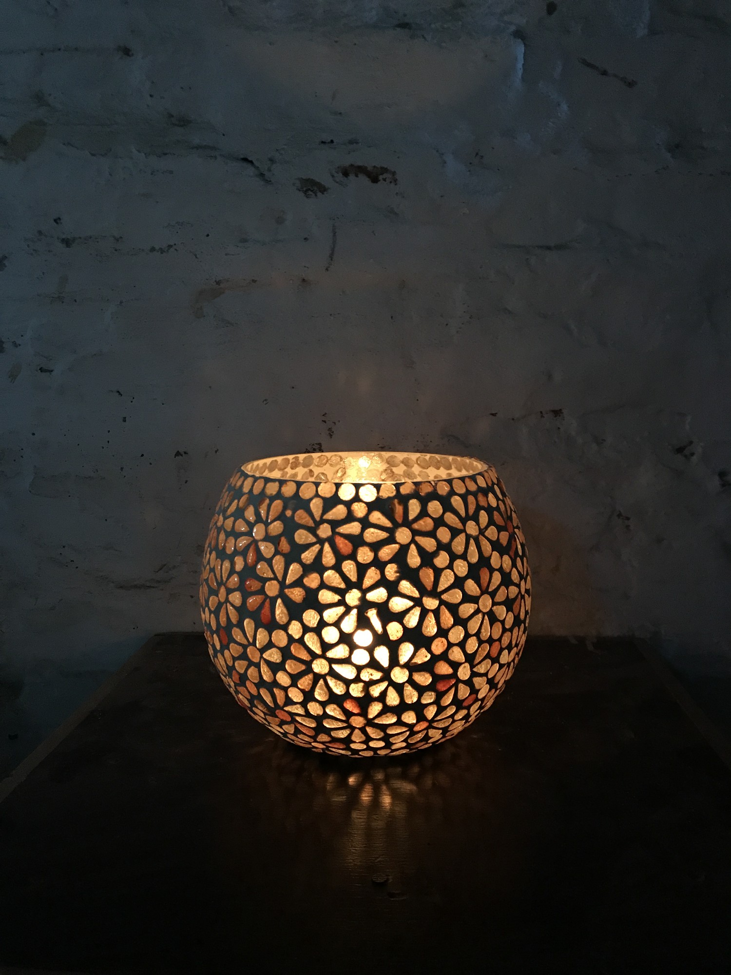 Windlicht 'Weiße Blume', weiß, braun, Ø 15 cm, H 14 cm von fischer's lagerhaus