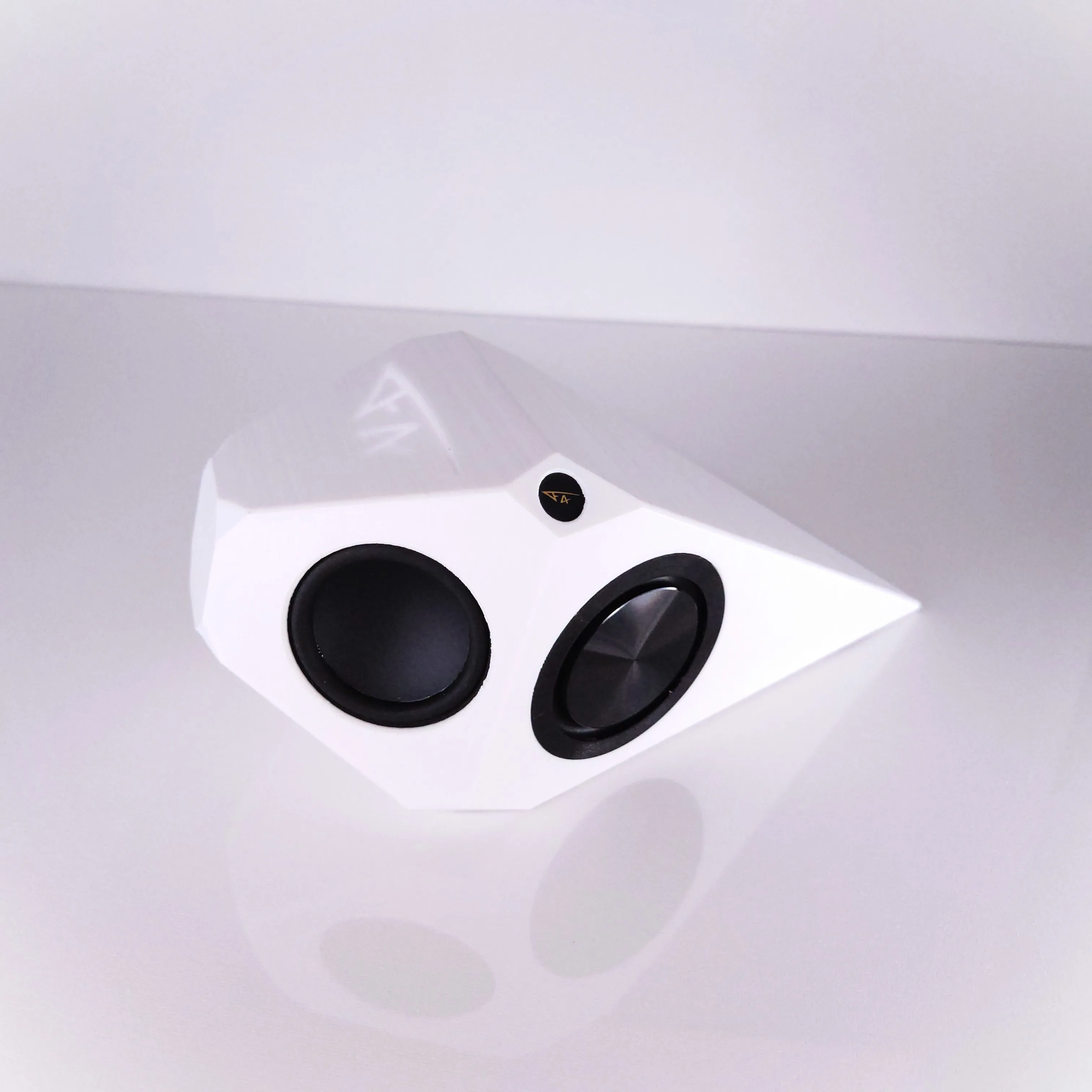 French Acoustics Proton V2 Blanc Enceintes Bluetooth portables