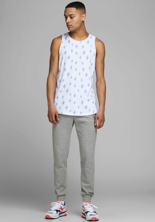 Jack & Jones Sweathose »JPSTGORDON Jogpants mit Kordelzug und bequemem Schnitt«  unifarben, modisch, bequem, Baumwolle
