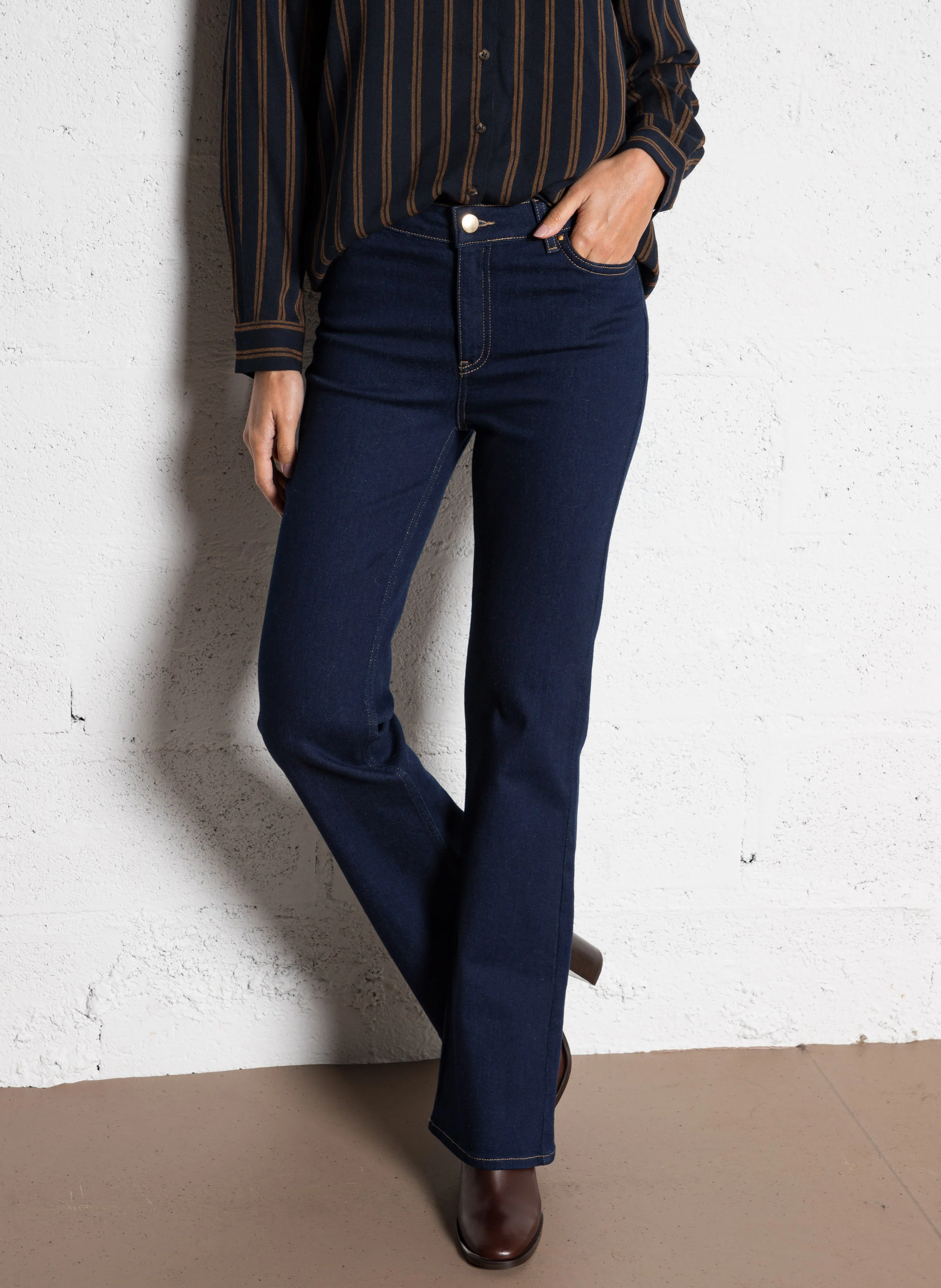 LILY - Jean boot-cut en coton mélangé | Bleu