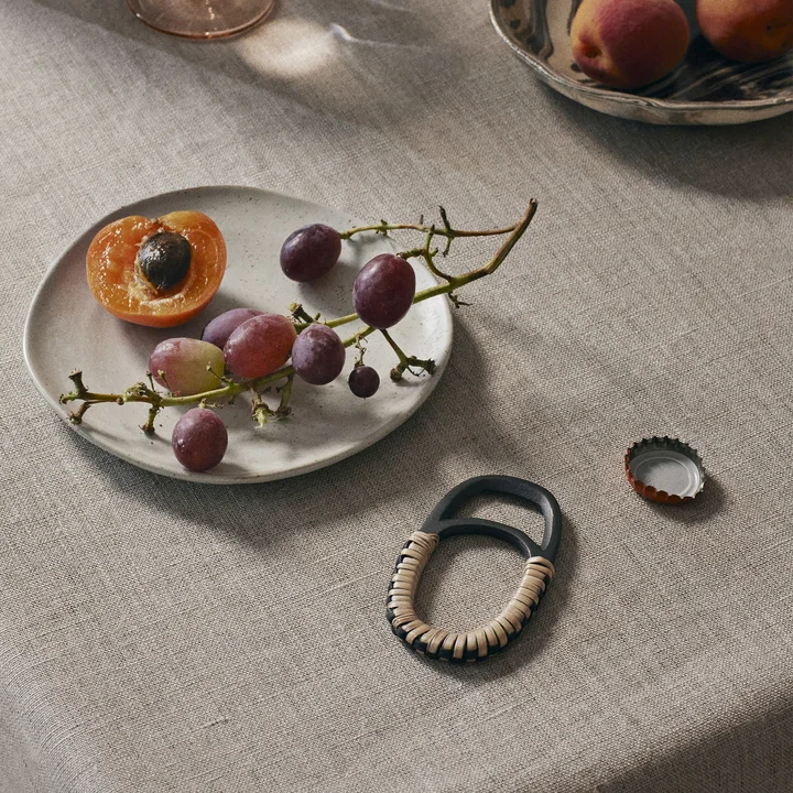 Ferm Living - Weave Flaschenöffner, messing schwarz