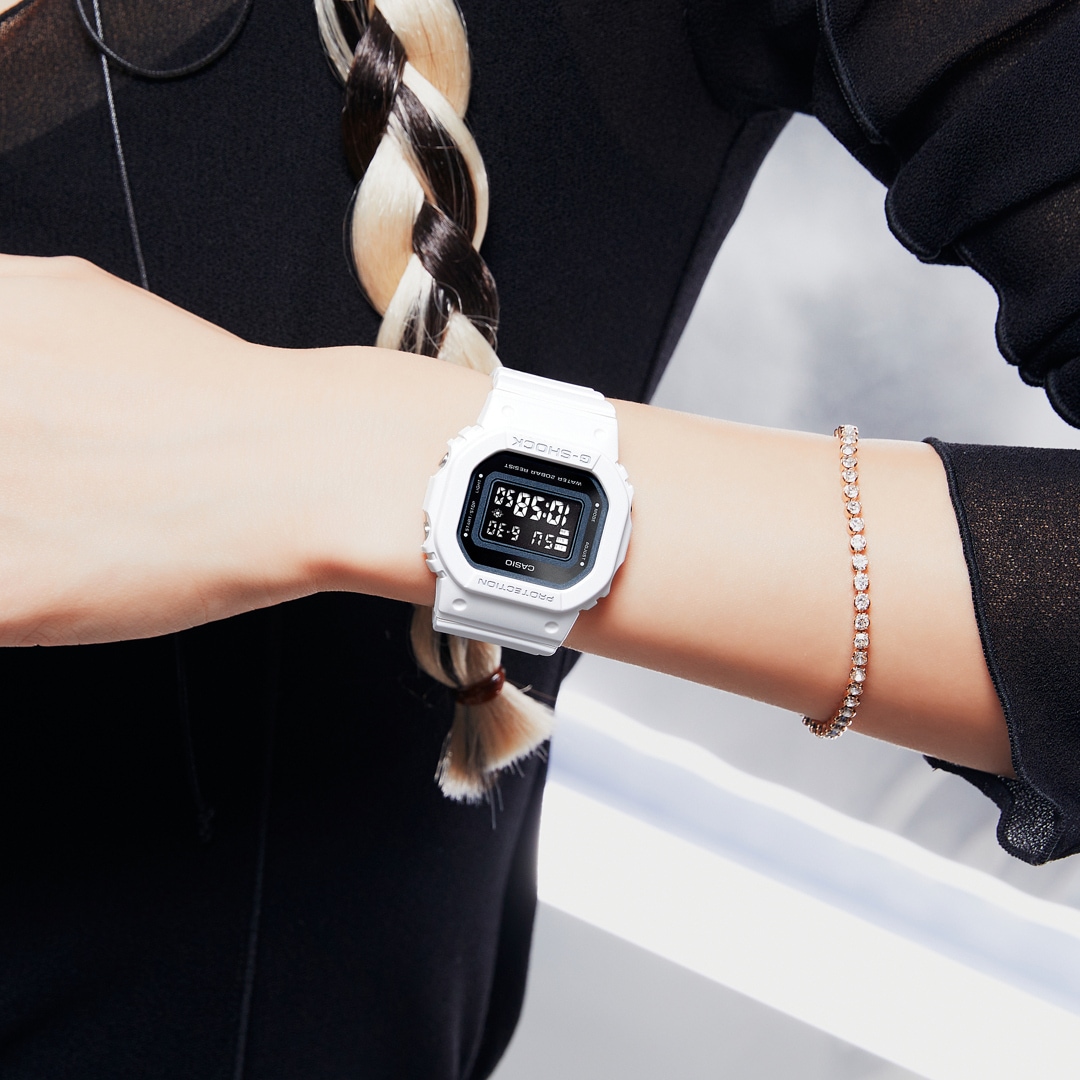 Casio G-Shock Classic Lady Metallic Accent