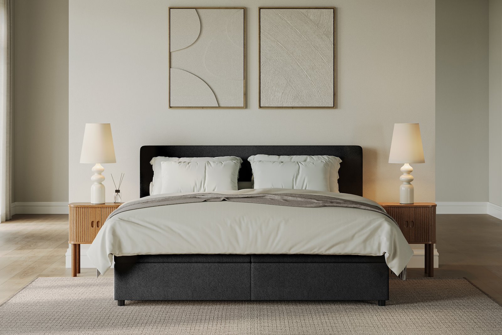 Premium 10 oppbevaringsseng 180x200 cm Magasinseng med oppbevaring, åpnes fra siden. I tekstil terranova 1 sort, med fast fasthetsgrad og premium 10 overmadrass,sorte ben. Sengegavl selges separat.