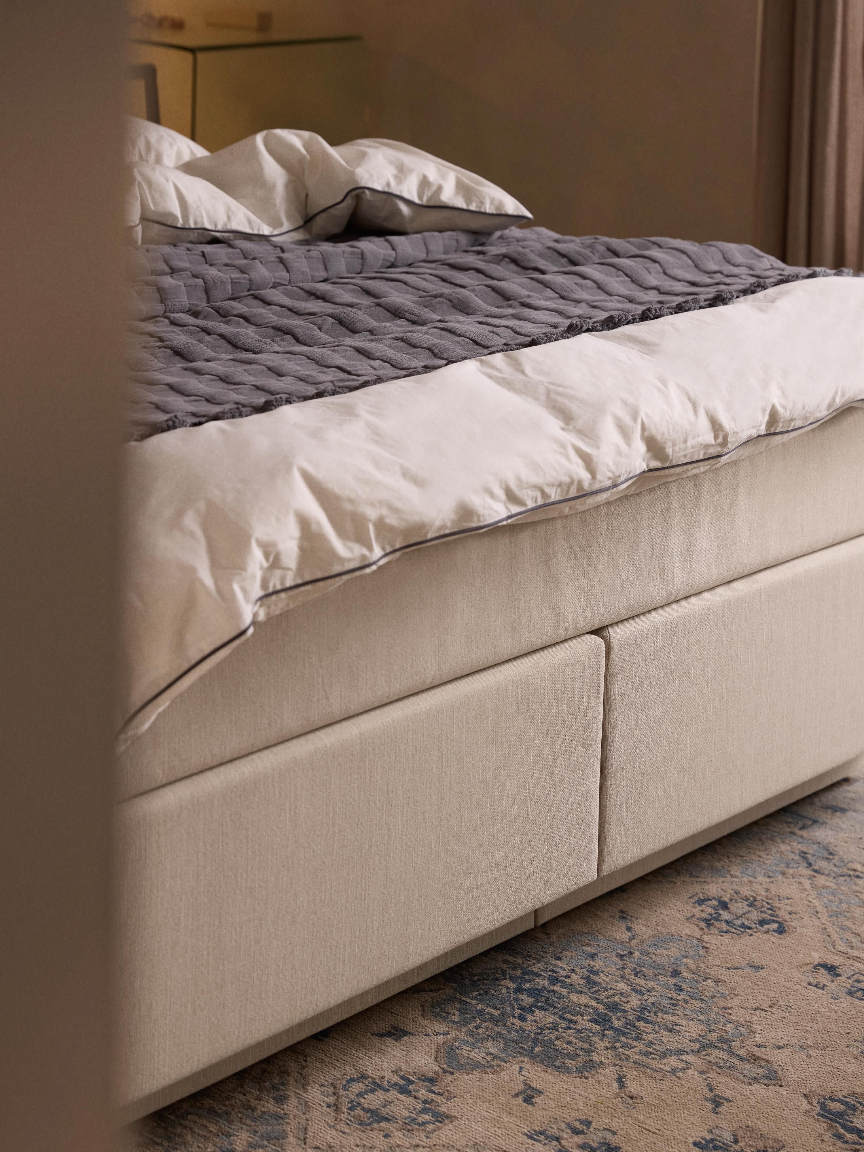 Boxspringbed Enya met opbergruimte