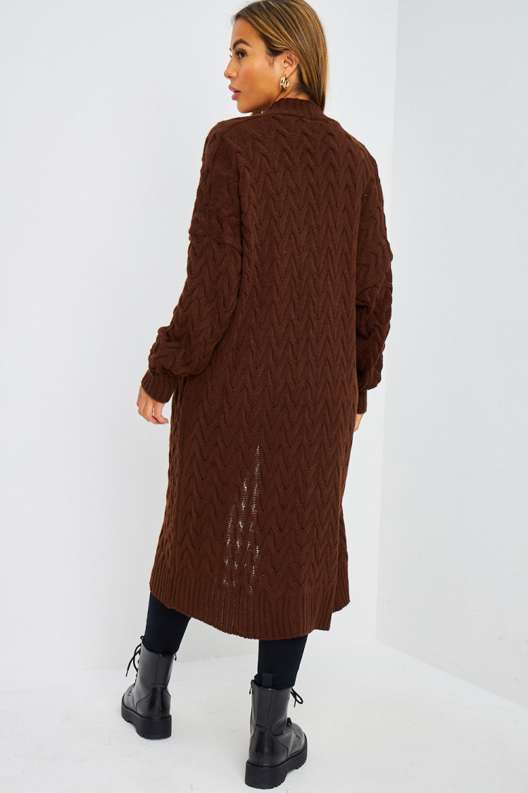 Gilet long marron en mailles torsadées