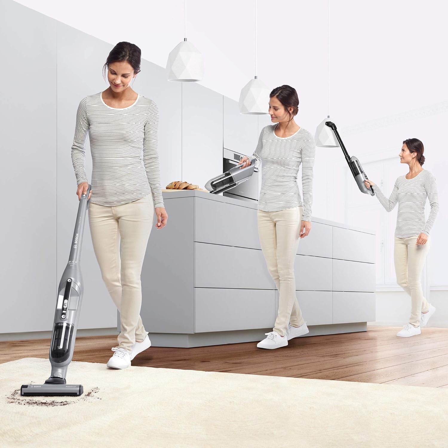 Bosch Akku-Staubsauger Flexxo 2in1 Serie 4 BCH3P210, kabelloser Handstaubsauger, beutellos, hohe Saugleistung, Lange Laufzeit, Kurze Ladezeit, Fugendüse, alle Bodenarten, Silber