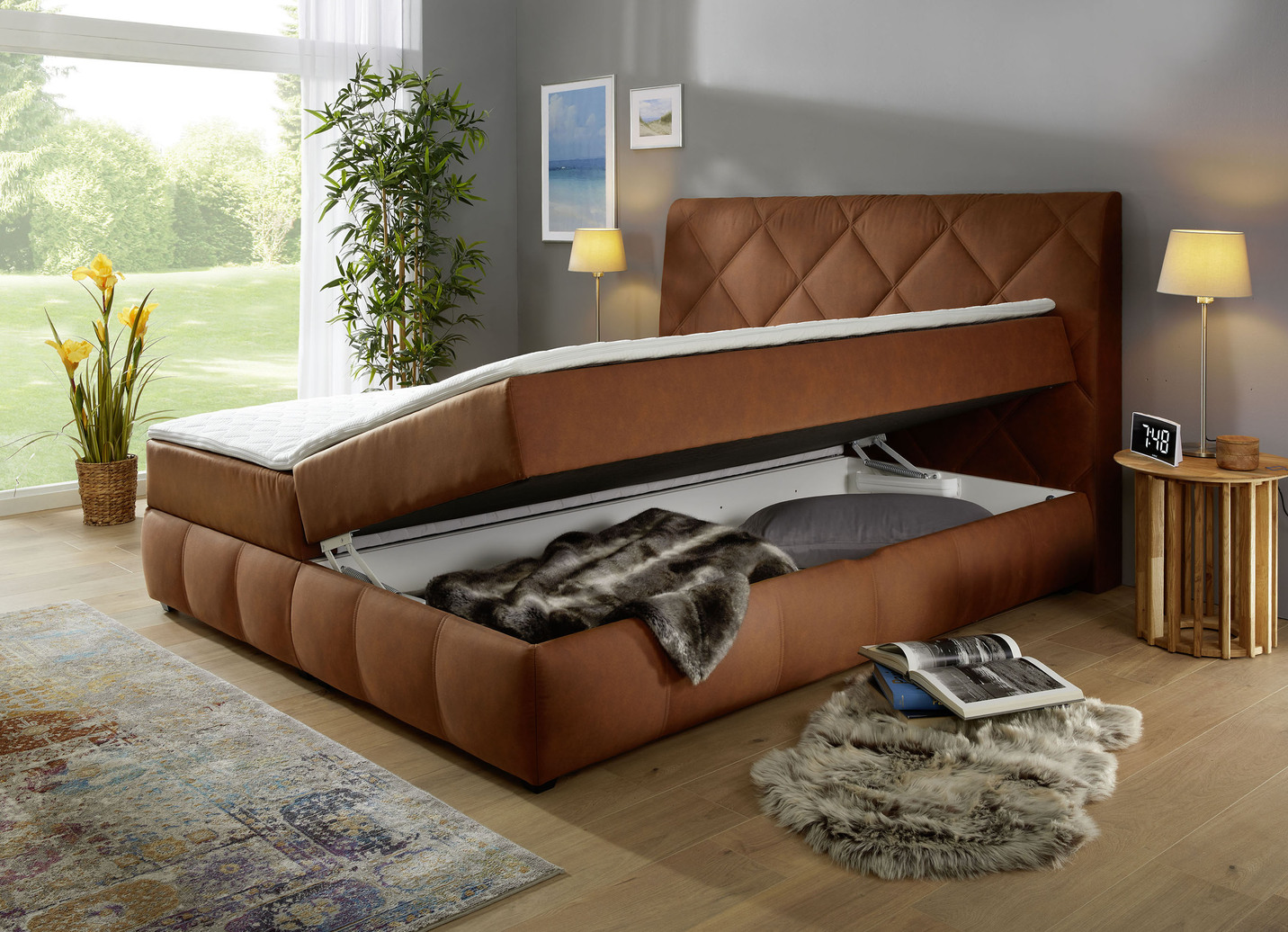 Boxspringbett mit Bettkasten und Topper