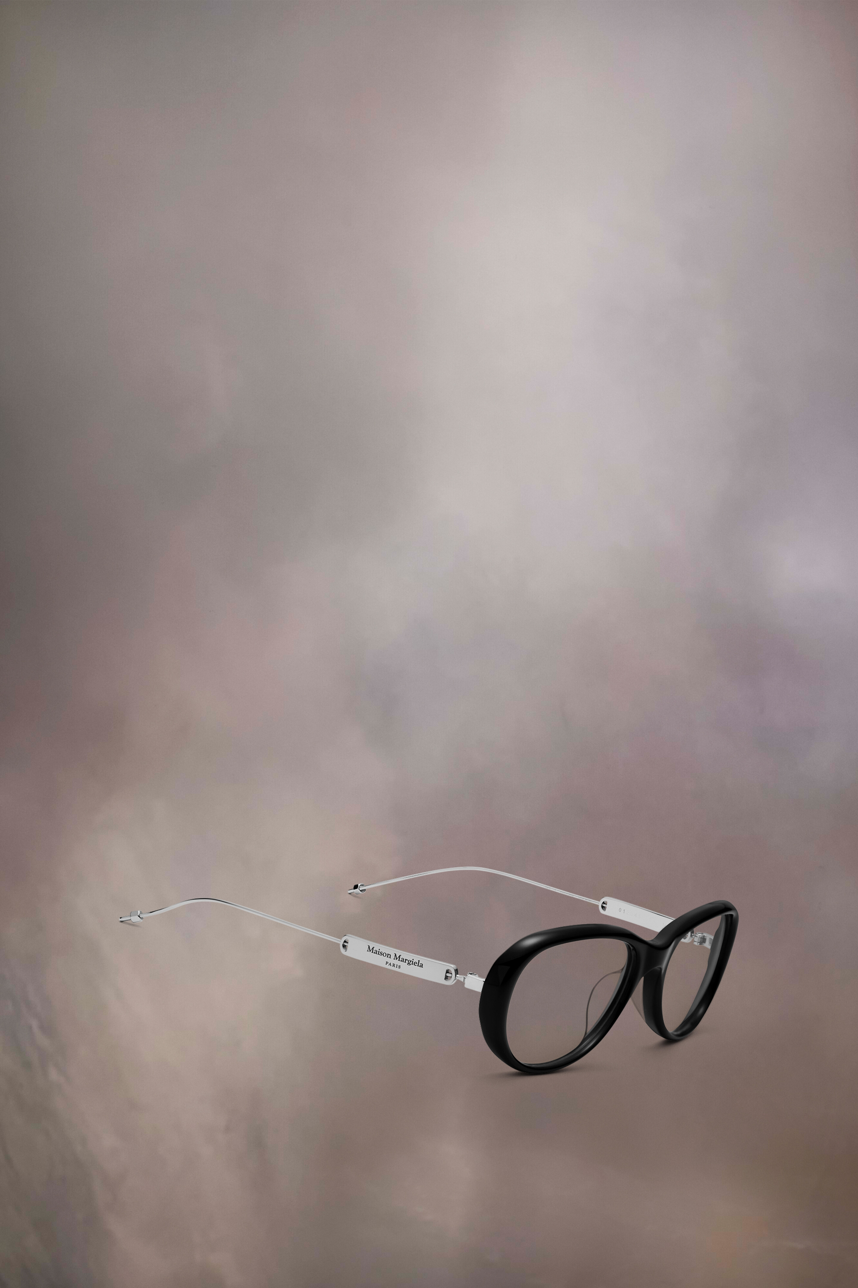 Lunettes noires arrondies x Gentle Monster​