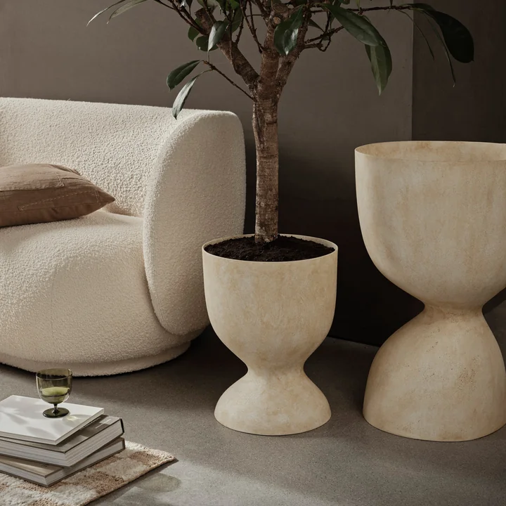 Ferm Living - Evoke Blumentopf large, Ø 44 x H 70 cm, warm sand