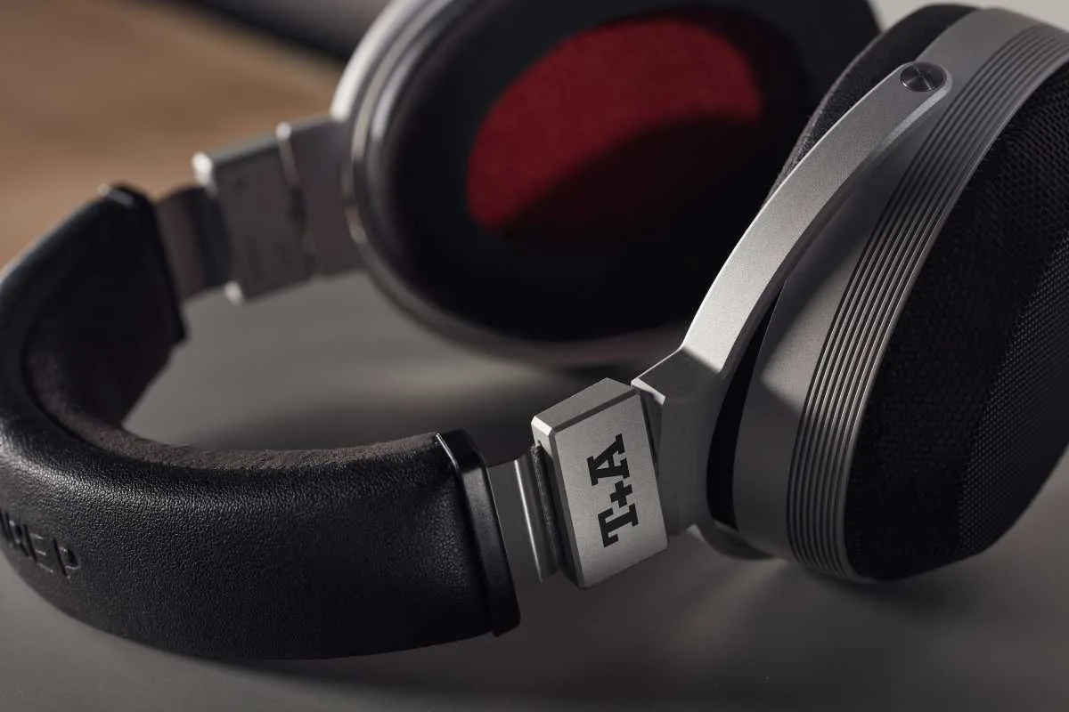 T A Solitaire P Casques hi-fi
