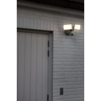 Lutec buitenlamp Libra met camera, dag/nacht en bewegingssensor