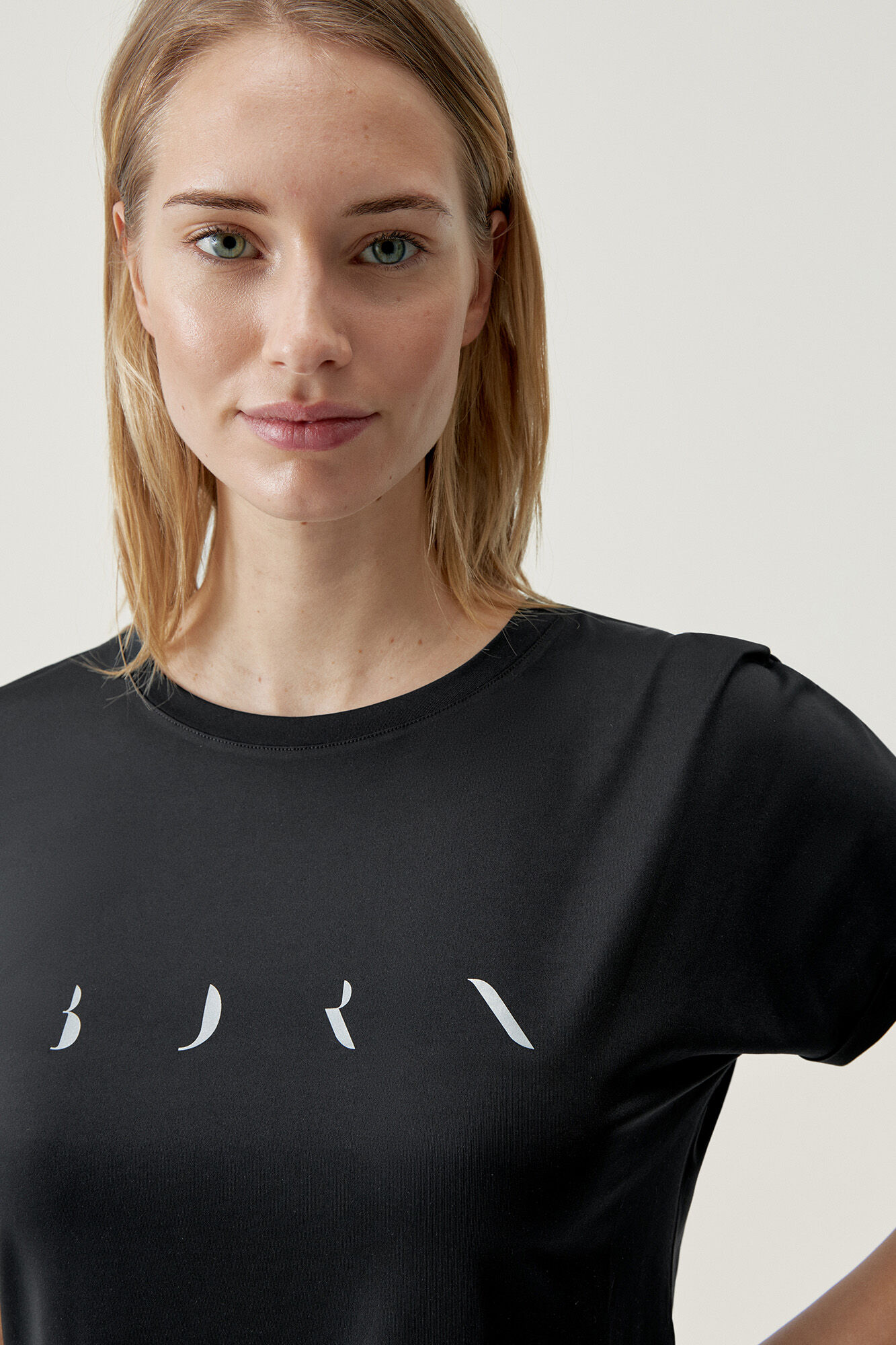 Camiseta Azami Preta - preto