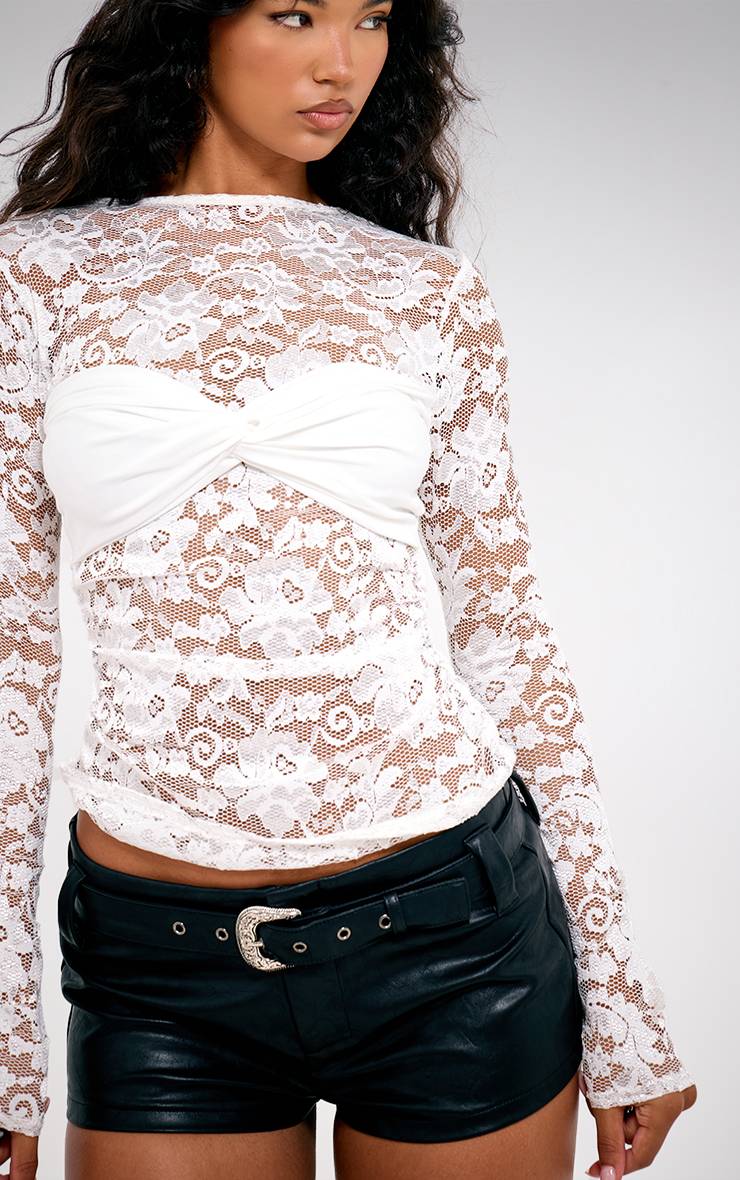 Blanc Haut Long En Dentelle Avec Détail Poitrine