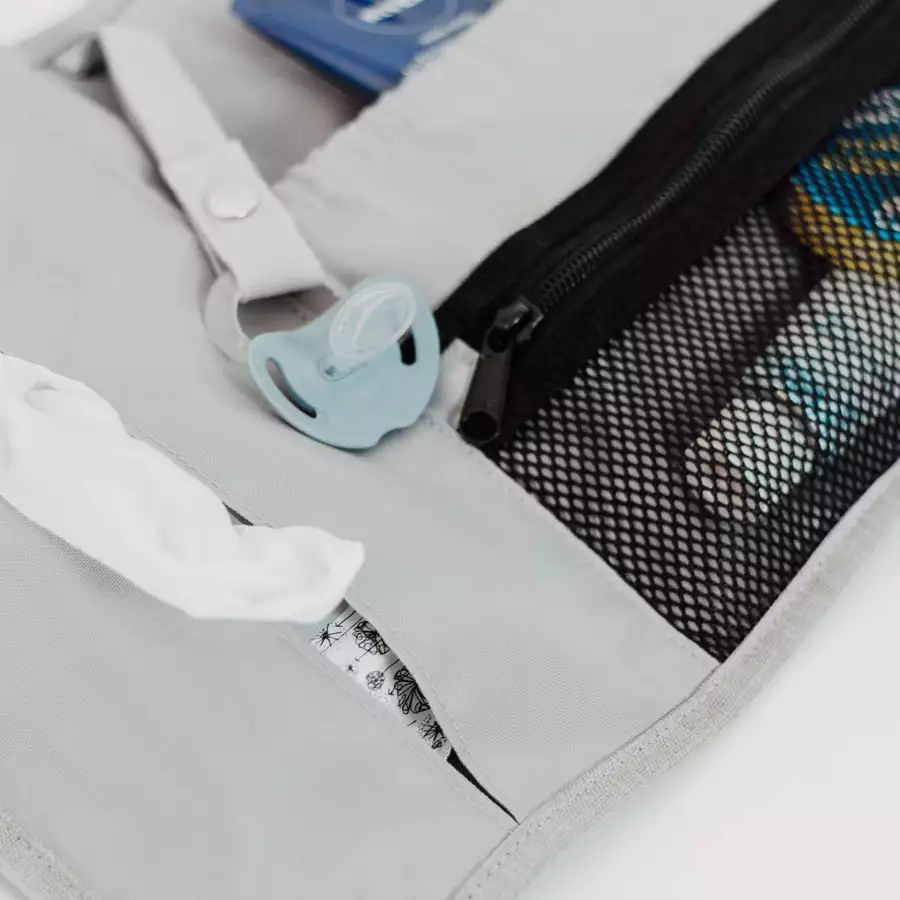 Anna und Oskar Faire Wickeltasche Friedchen aus recyceltem Material Hellgrau