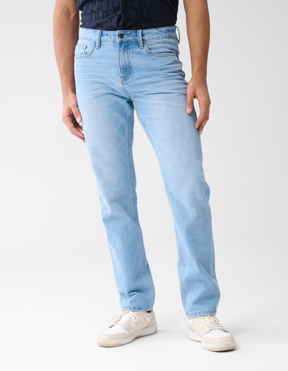 Tapered Fit Jeans Bleached L34