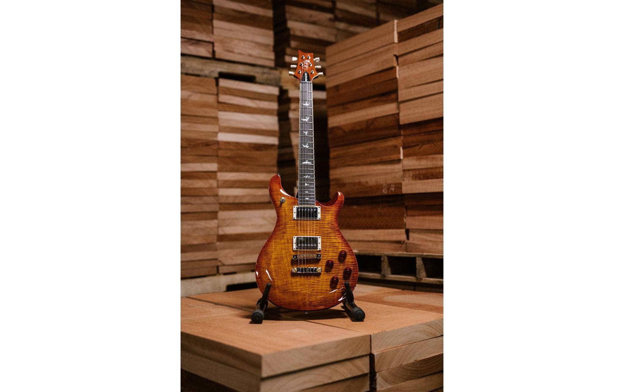 E-Gitarre SE McCarty 594 – Vintage Sunburst<br>E-Gitarre mit Humbucker-Pickups und Vintage-Sound