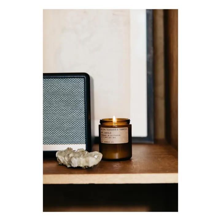 P.F. Candle Co Bougie parfumée de soja n°4 Bois de teck & tabac - 200 g