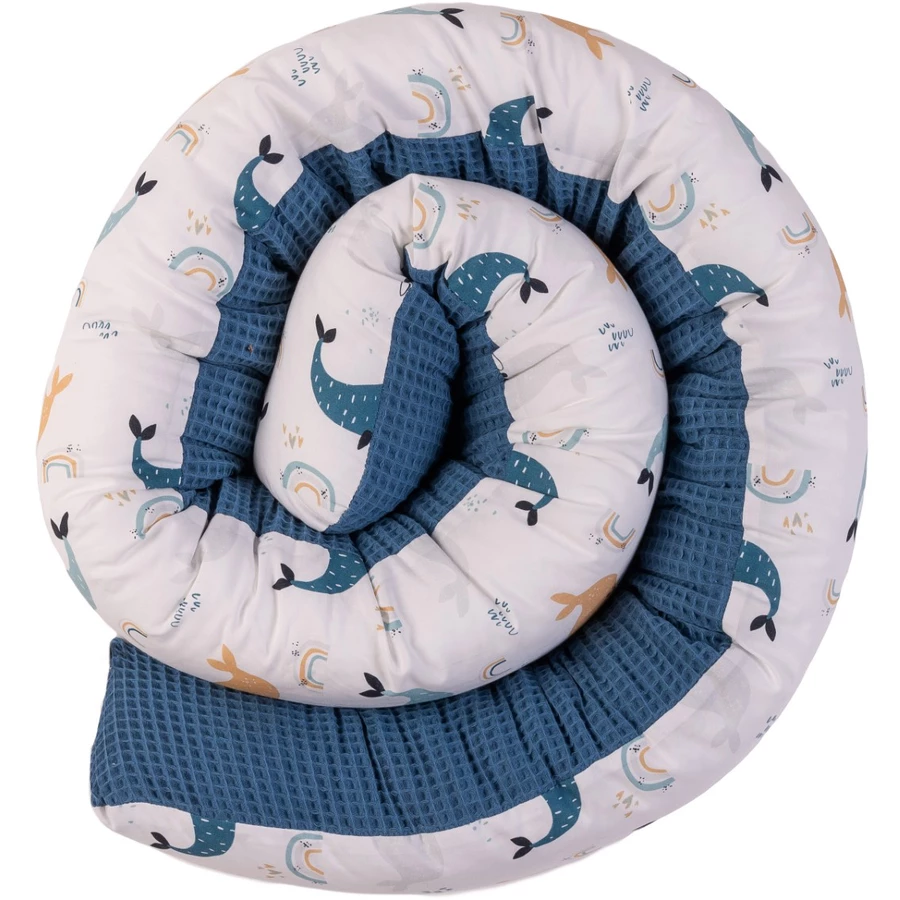 Ullenboom Baby Bettschlange Waffelpique Blau Wale 200 cm