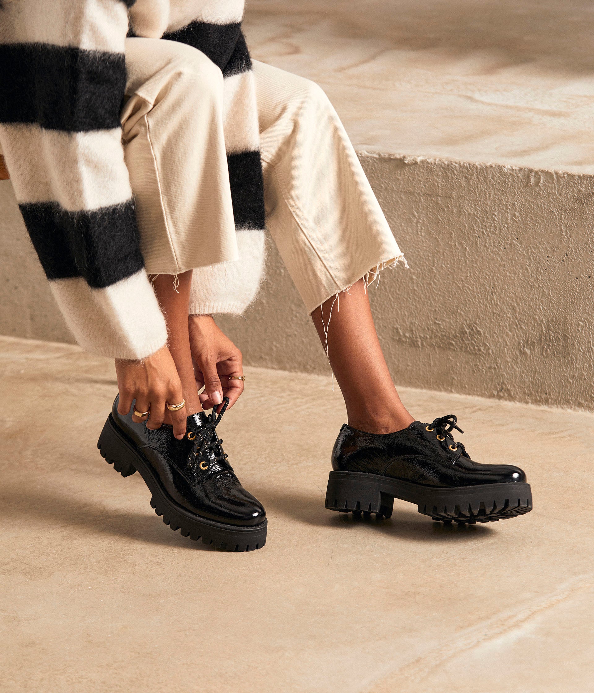 Derbies crantés vernis Anane