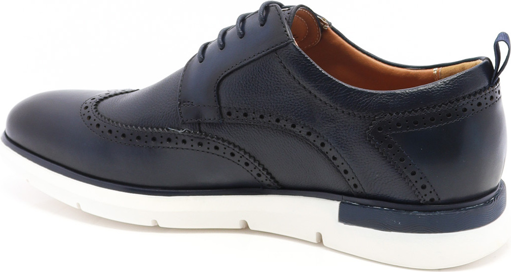 76815 Le Moderniste