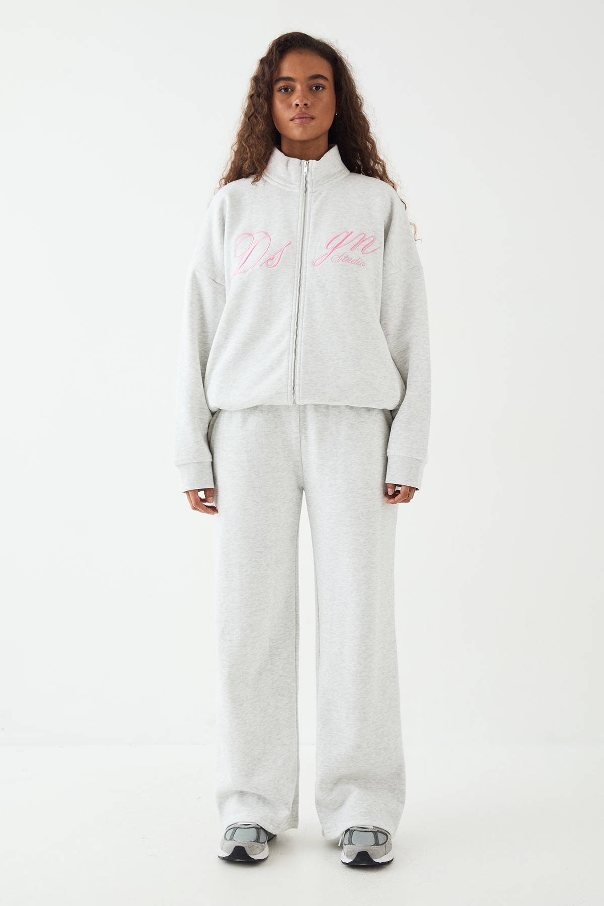 Ensemble de Jogging DSGN Studio Script Col Cheminée Jambe Droite
