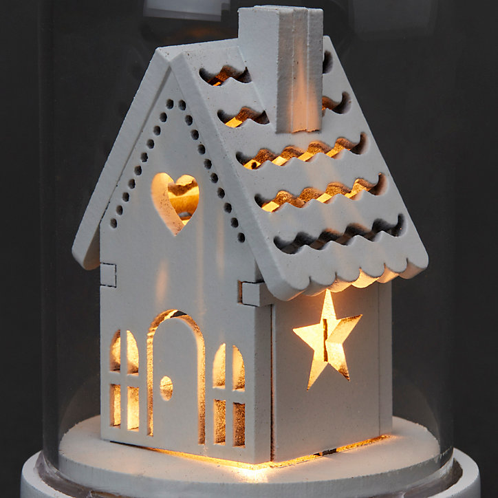 Boule de noel en forme de dôme transparent avec maison