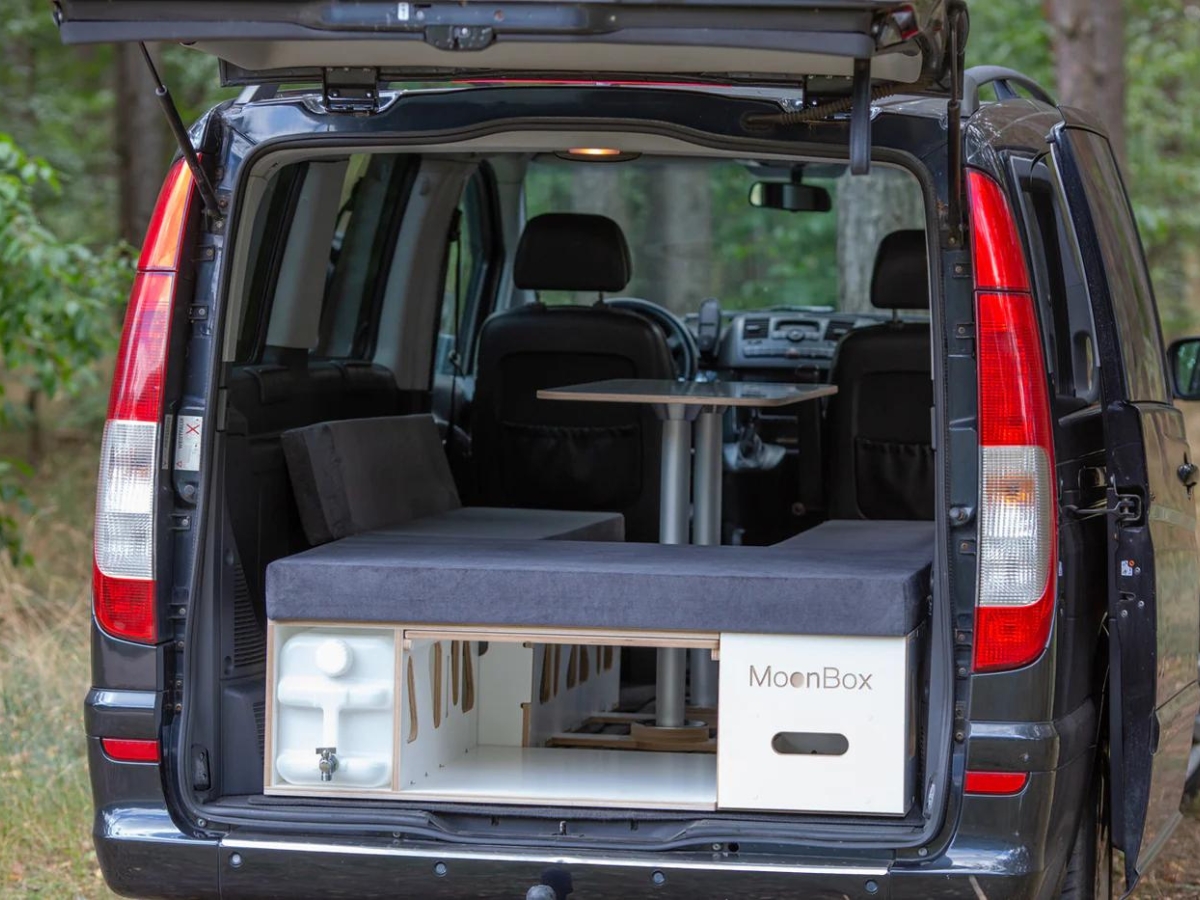 Moonbox bestelbus/bus 115cm White kampeerbox met tafel