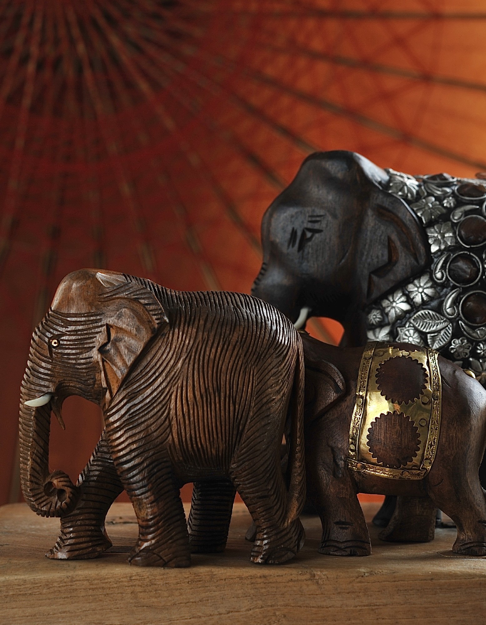 Elefant aus Holz und Messing, braun, messing, H 8 cm, B 11 cm, T 5 cm von fischer's lagerhaus