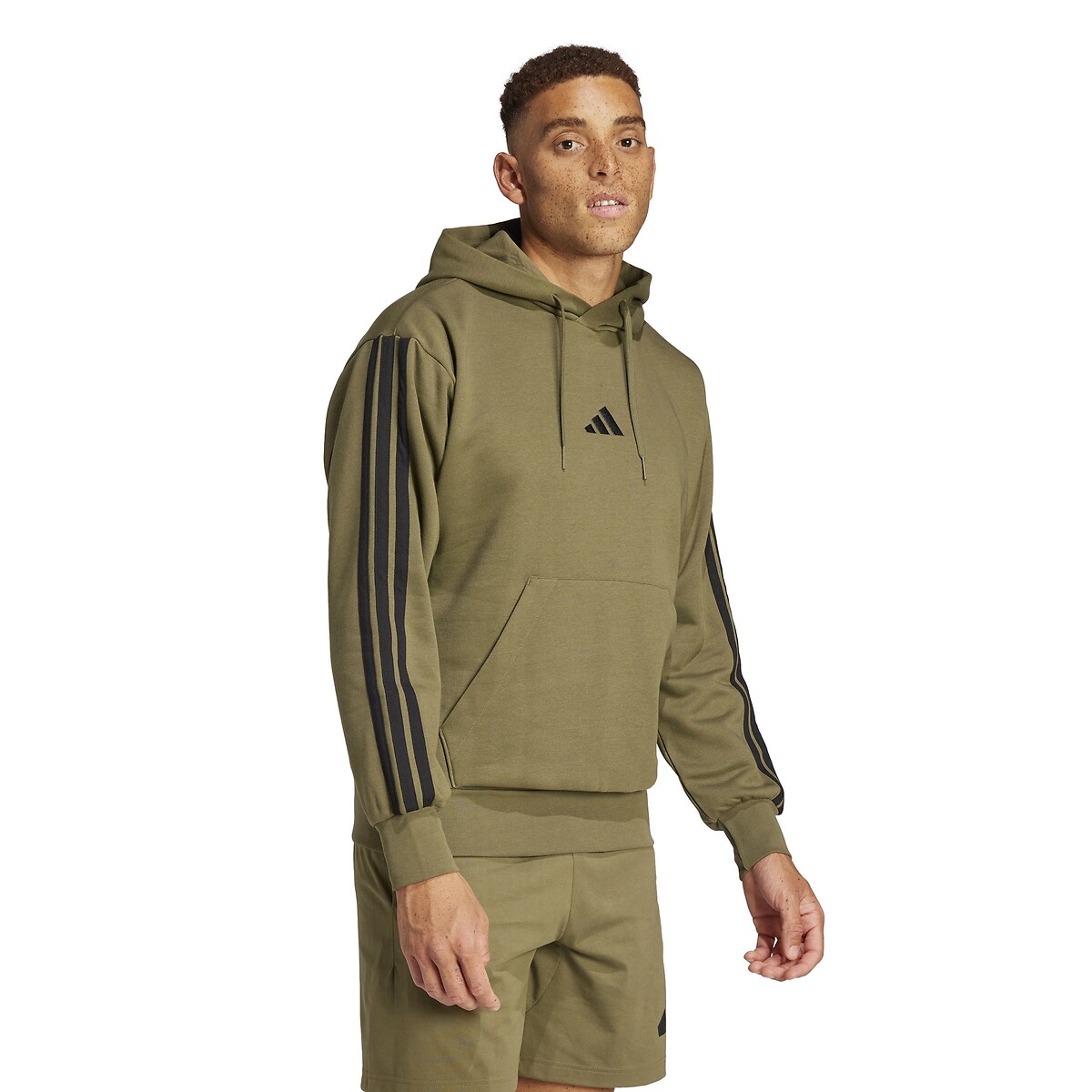 ADIDAS ROUPAS ESPORTIVAS<br>Moletom essencial com três listras