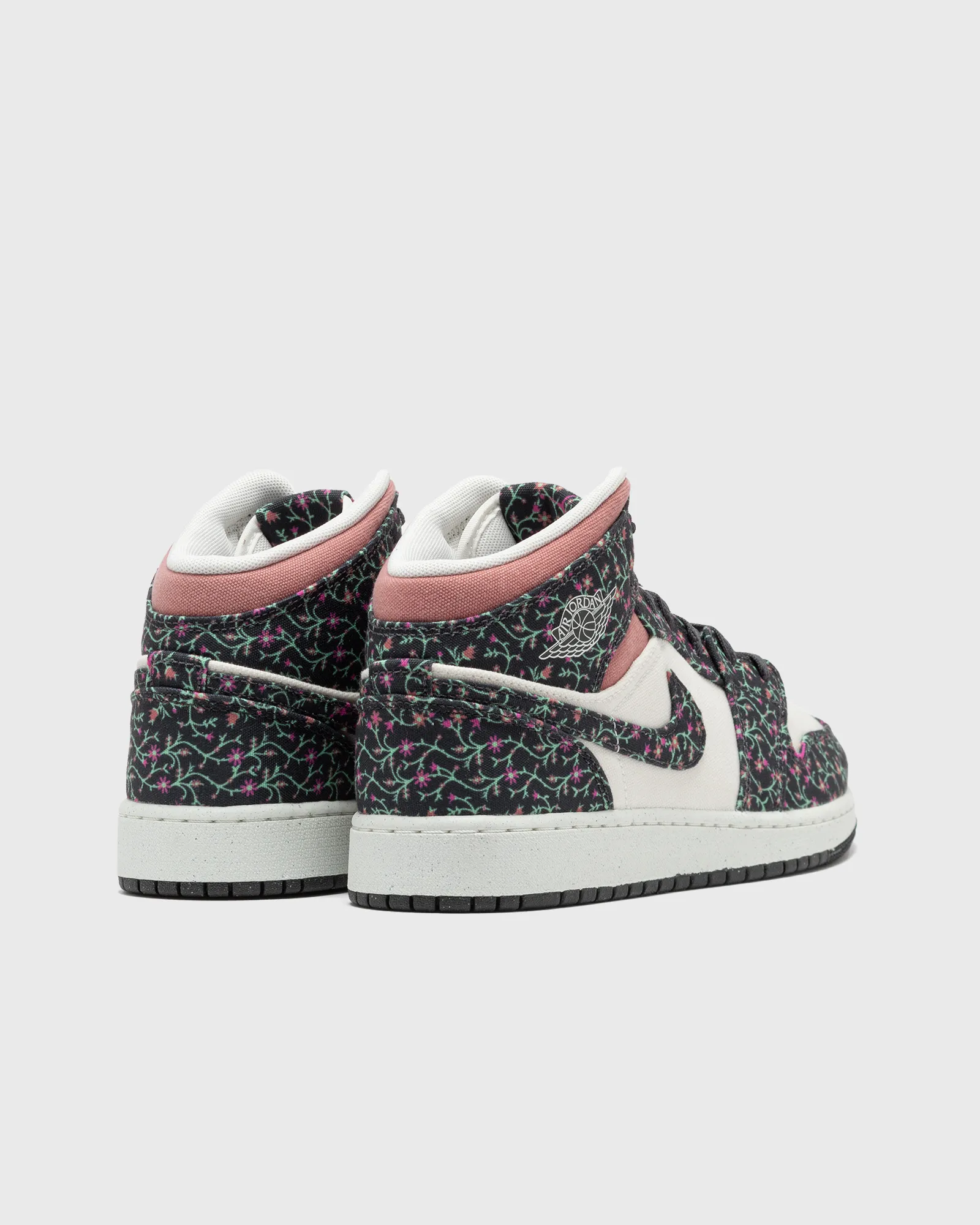 Jordan AIR JORDAN 1 MID SE (GS)
