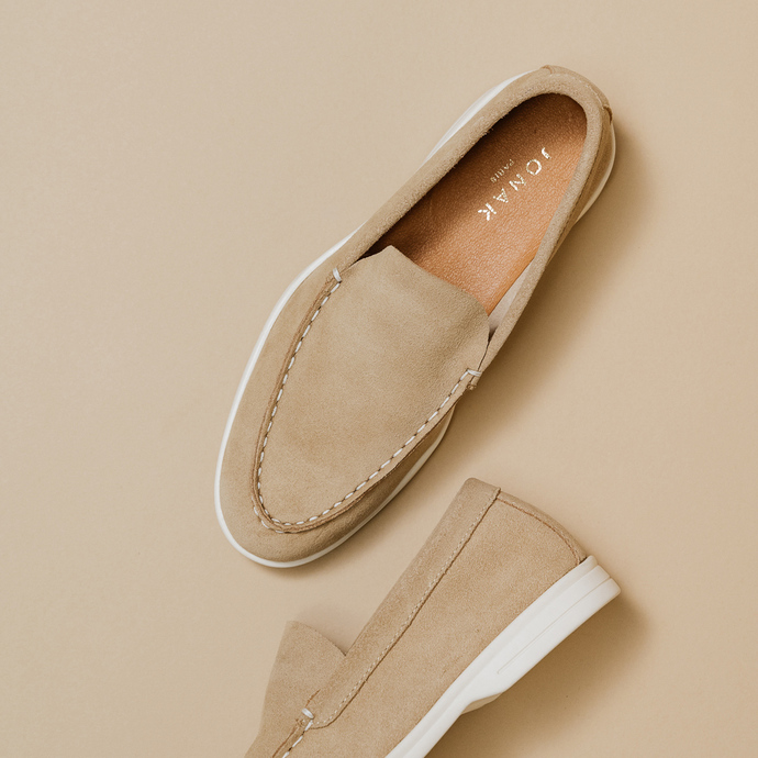 Mocassins à bouts fermés  en croute beige