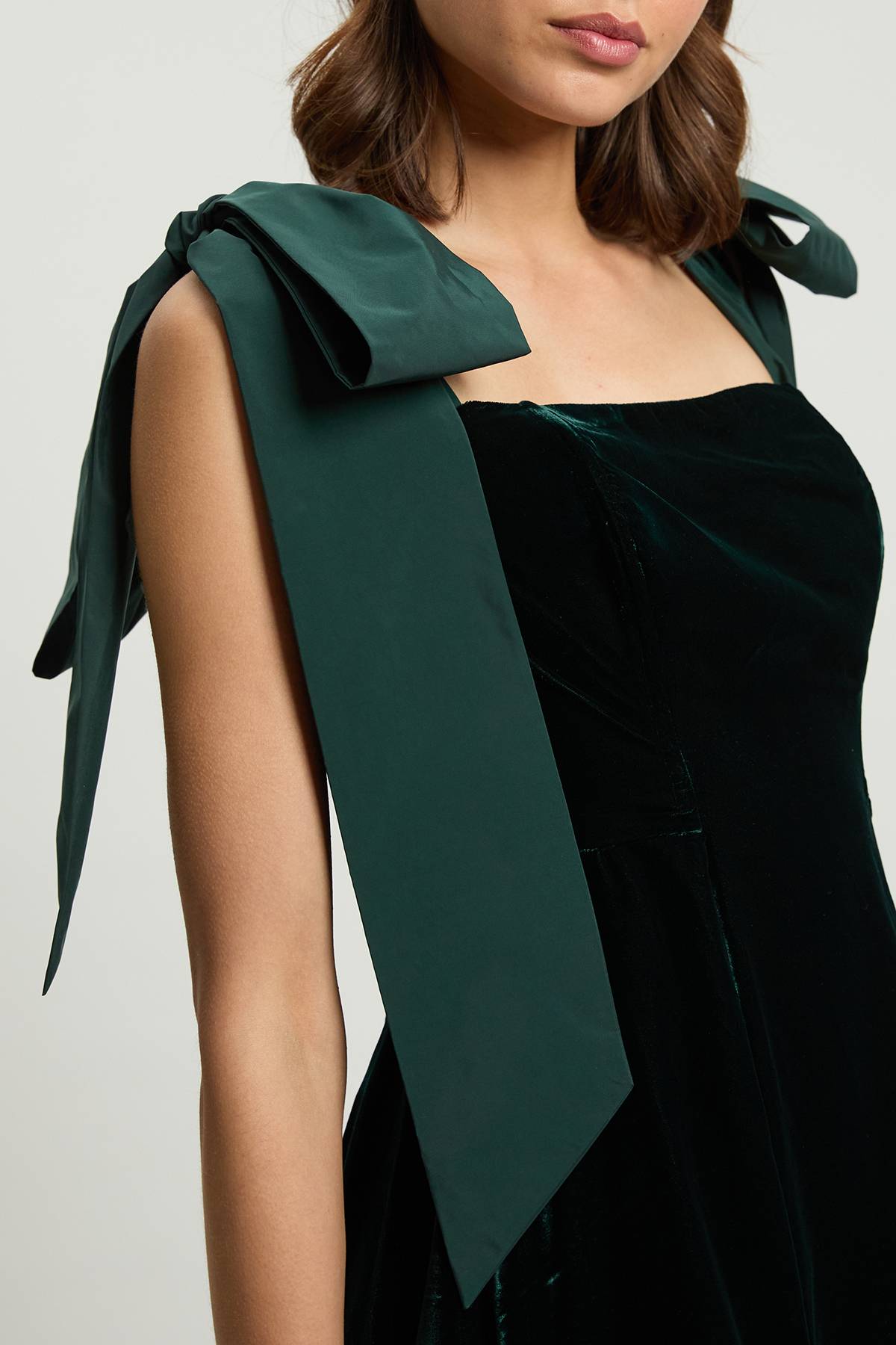 KarenMillen Robe Mi-Longue de Soirée Bardot en Velours Tissé avec Nœud en Taffetas