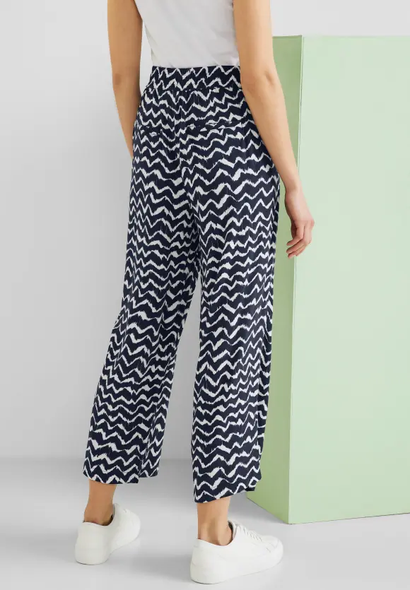 Loose Fit Hose mit Ikatprint - deep blue
