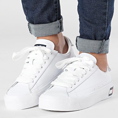 Baskets Femme Flatform Essential 2509 White