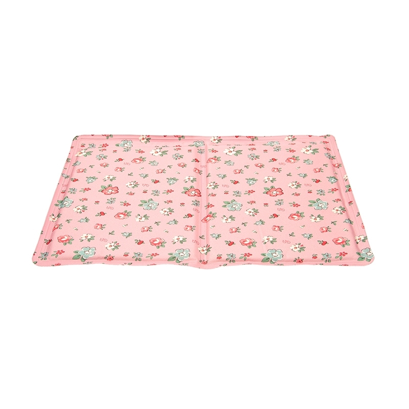 Tapis rafraîchissant fleurs roses