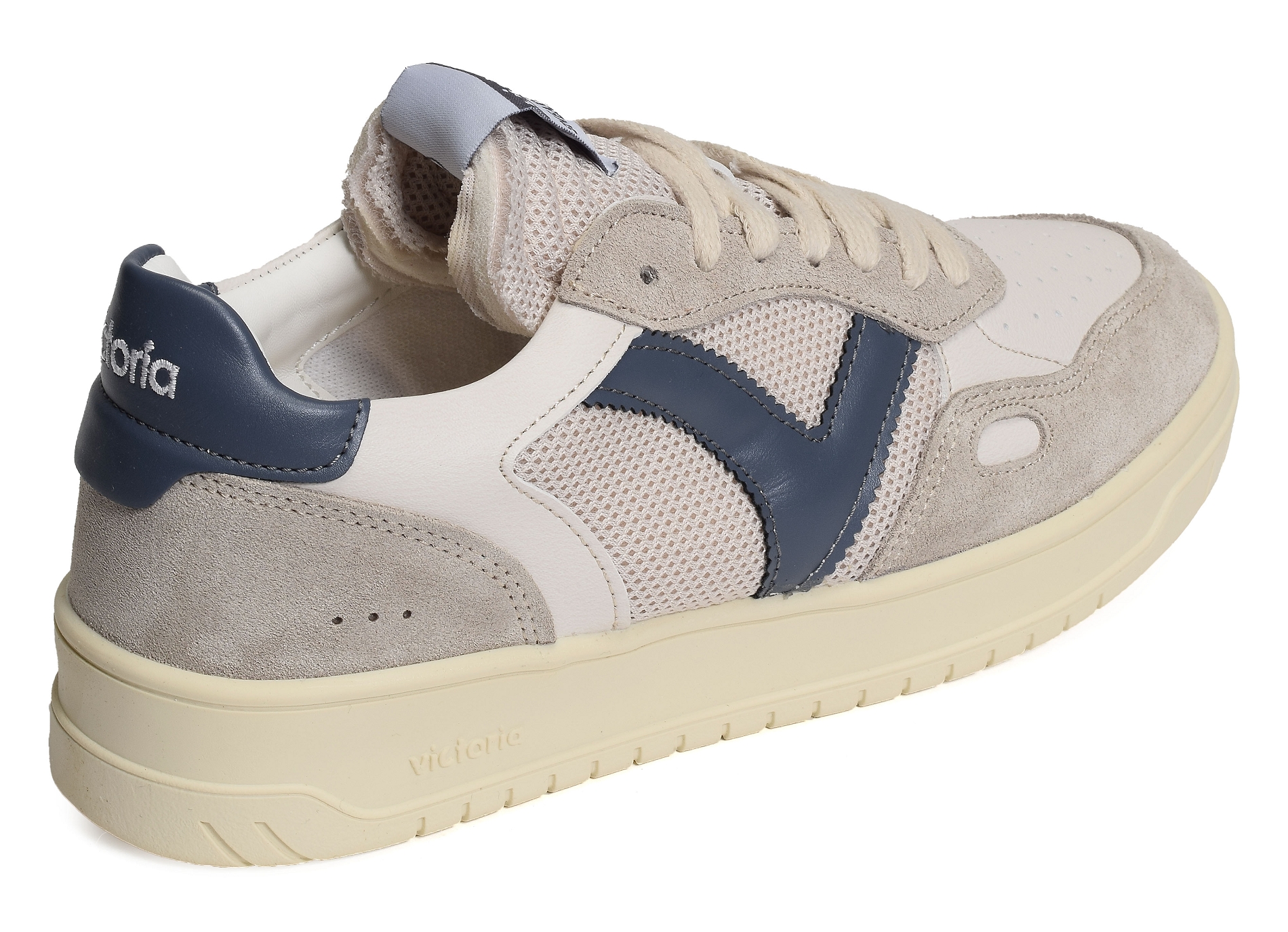 1257122 gris