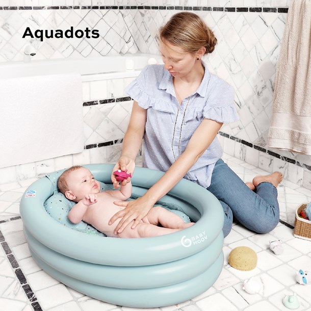 Baignoire gonflable evolutive à transat