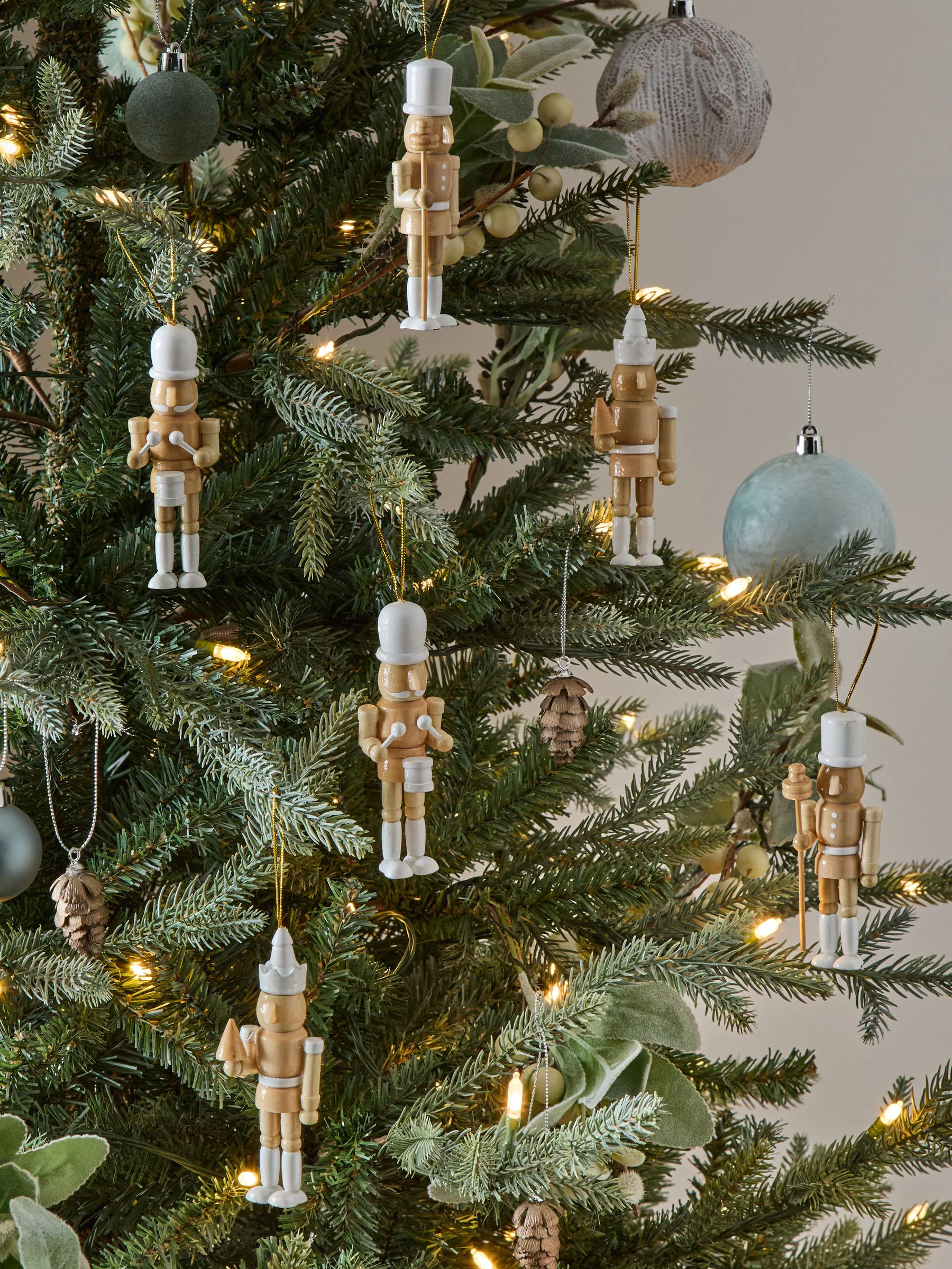 6 pak kerstballen met notenkraker