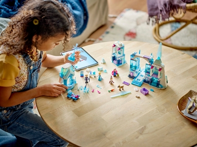 LEGO Elsa's ijspaleis (43244)