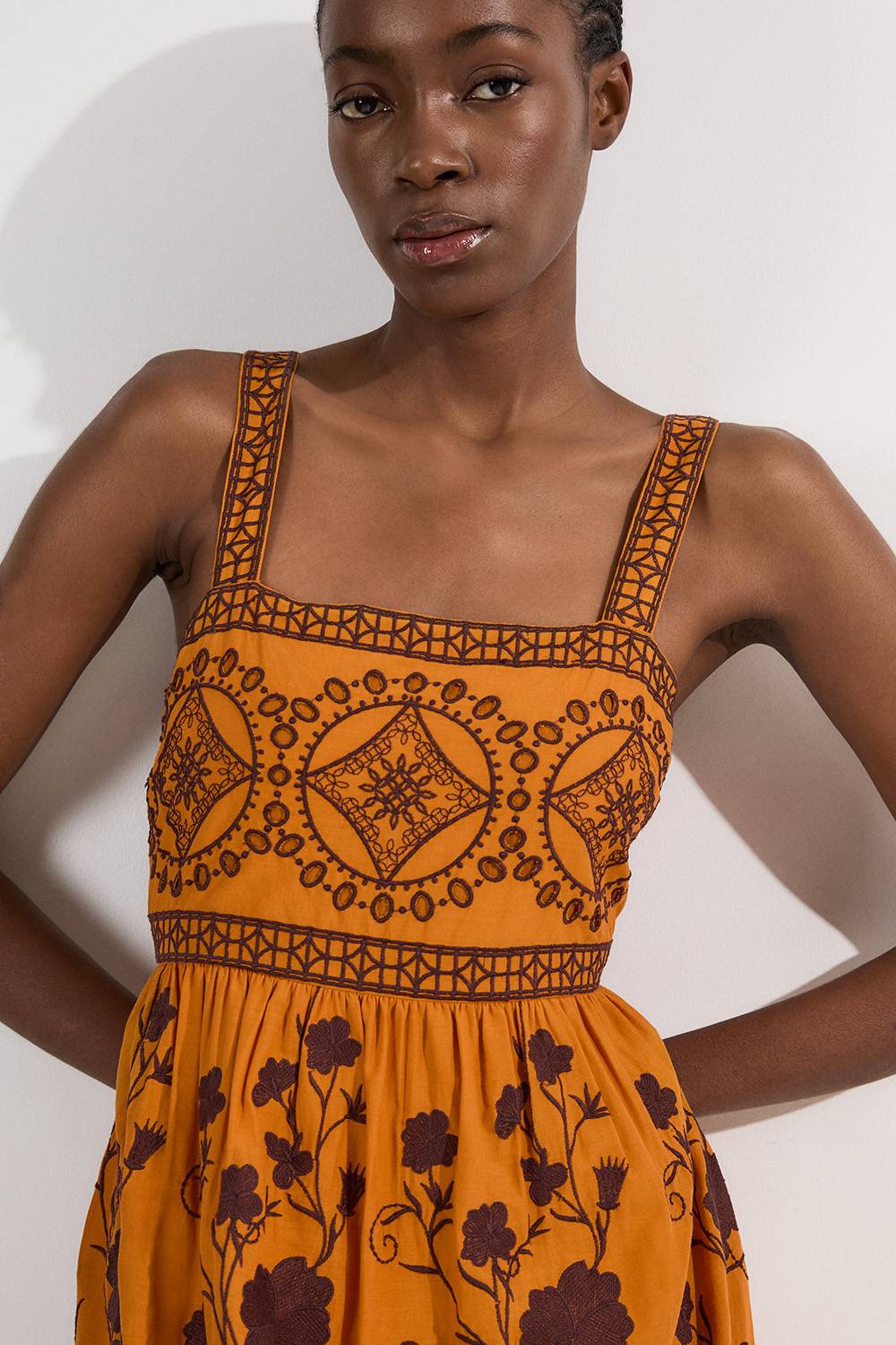 KarenMillen Robe maxi tissée à broderie florale et géométrique