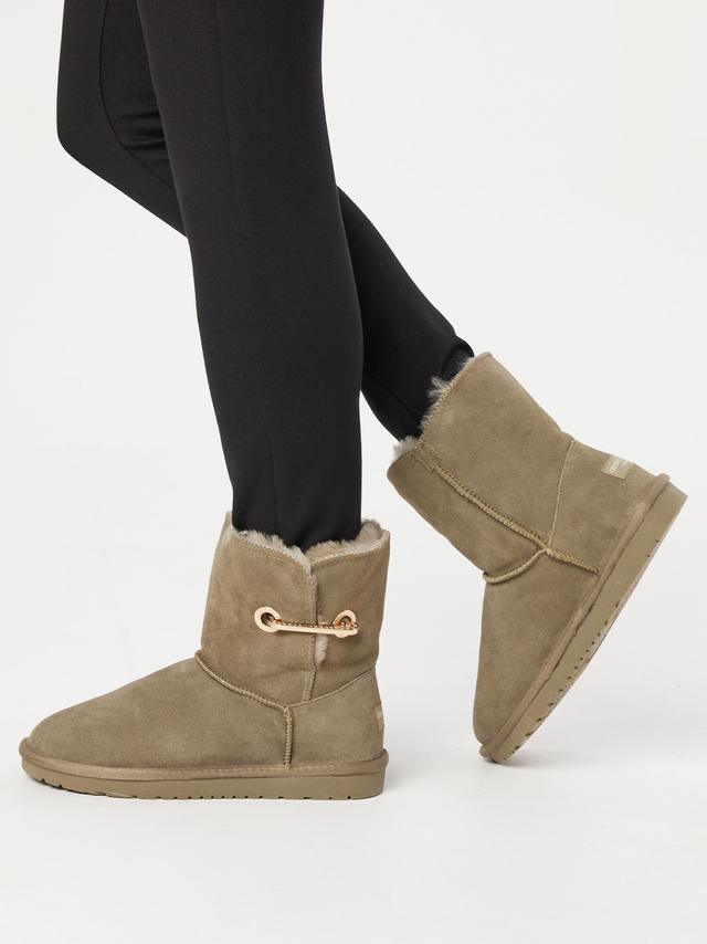 Lammfellstiefel