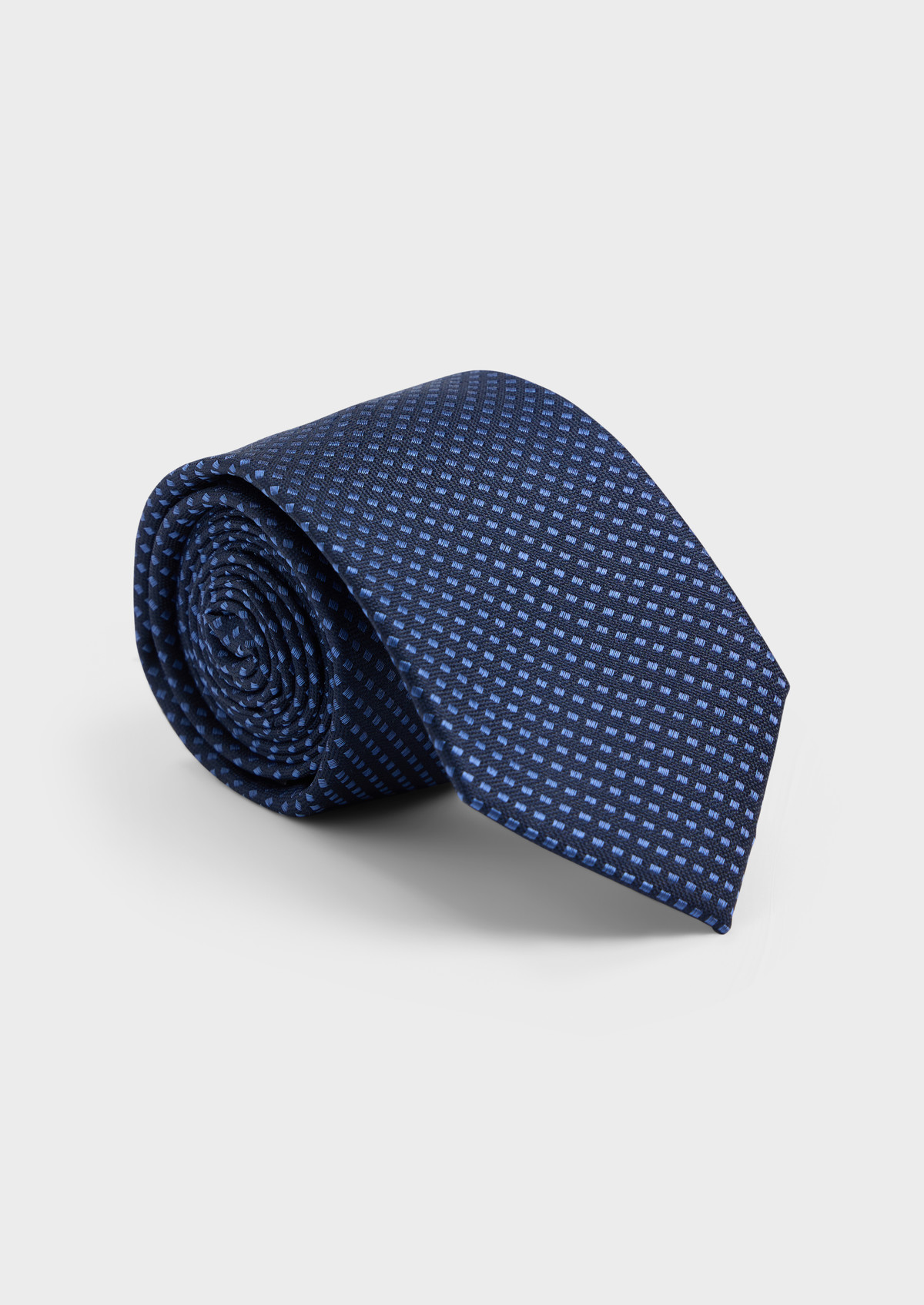 Cravate large en soie bleu indigo à motifs géométriques bleus