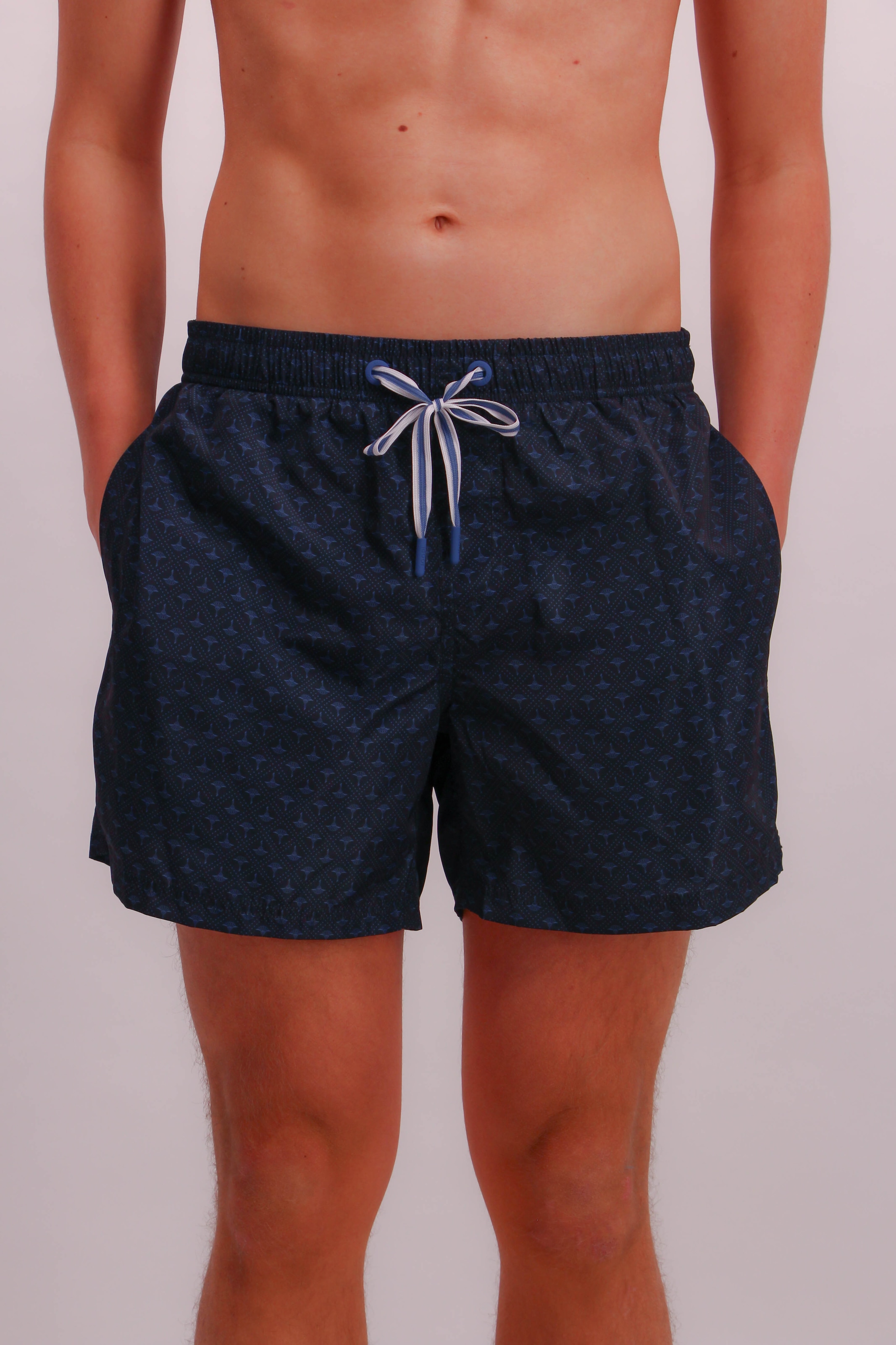 JOOP! Badeshorts »Diamond Cornflower«, Signature-Design, kleine Schlitze an den Beinen