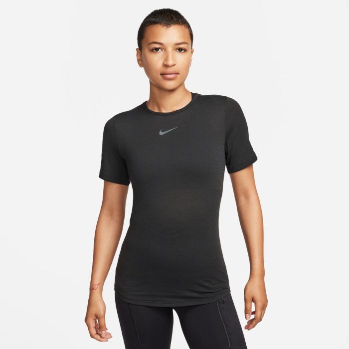 Nike Dame T-shirts Swift Wool SS Tee Sort