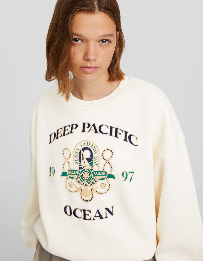 Moletom oversized bordado