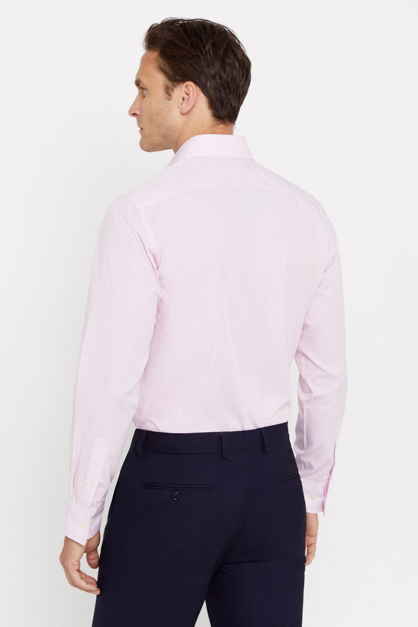 Camisa social listrada, fácil de passar